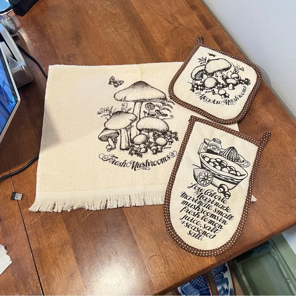 Vintage‎ Mushroom Print Kitchen Towel Mitt Hot Pad Set of 3 Cannon GWEN Artist